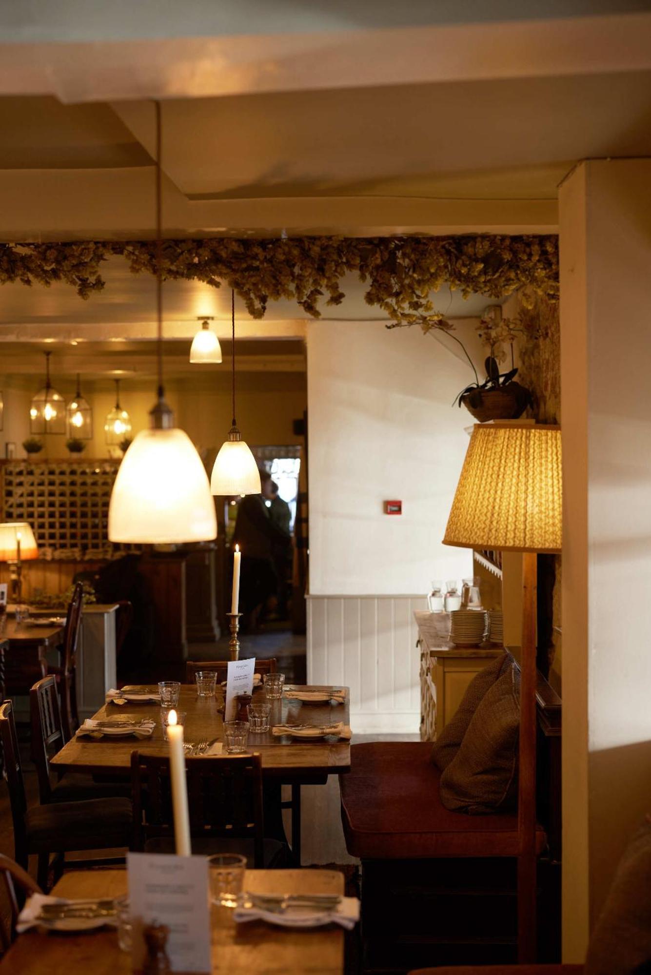 Отель The Grosvenor Arms Hindon Экстерьер фото