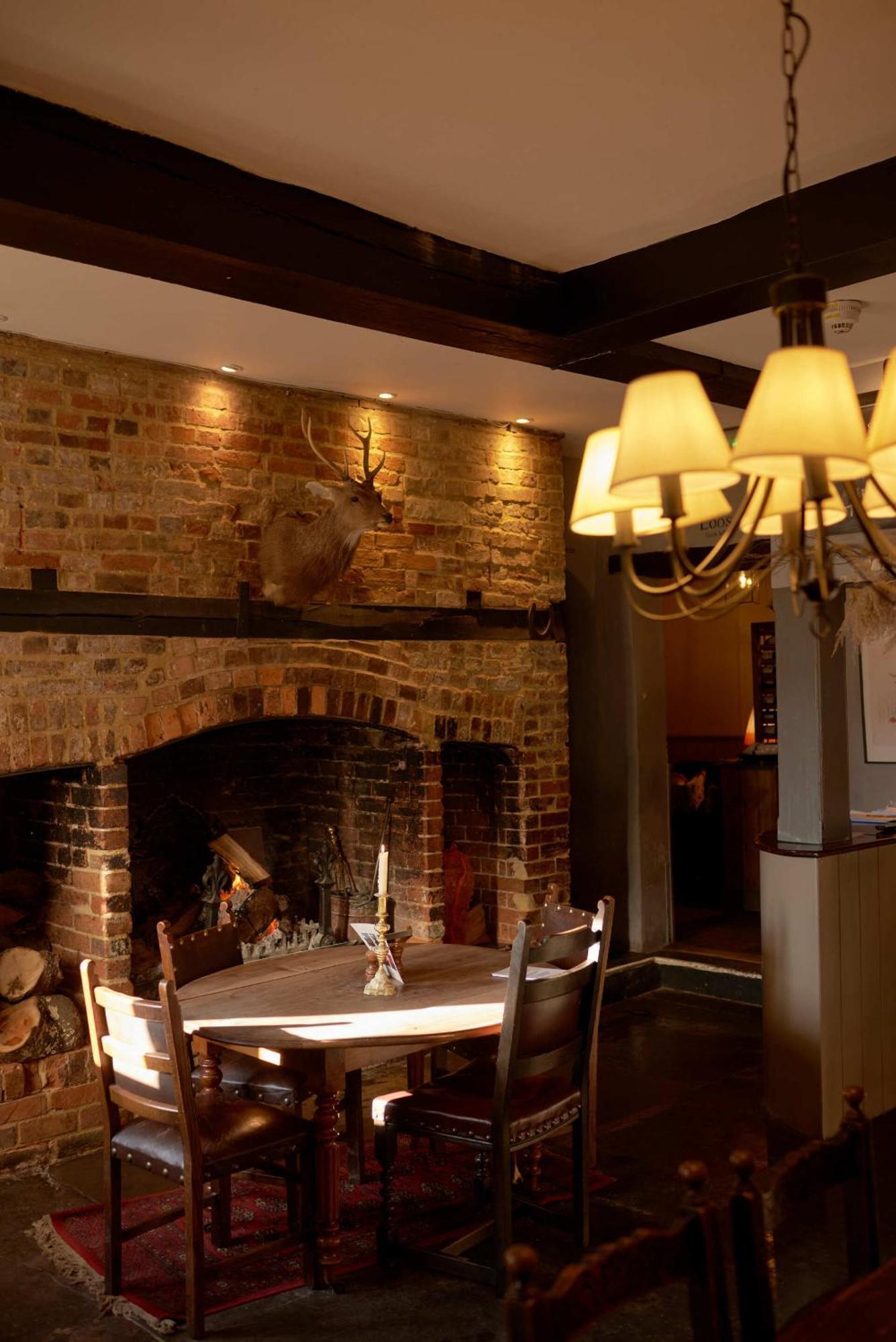 Отель The Grosvenor Arms Hindon Экстерьер фото