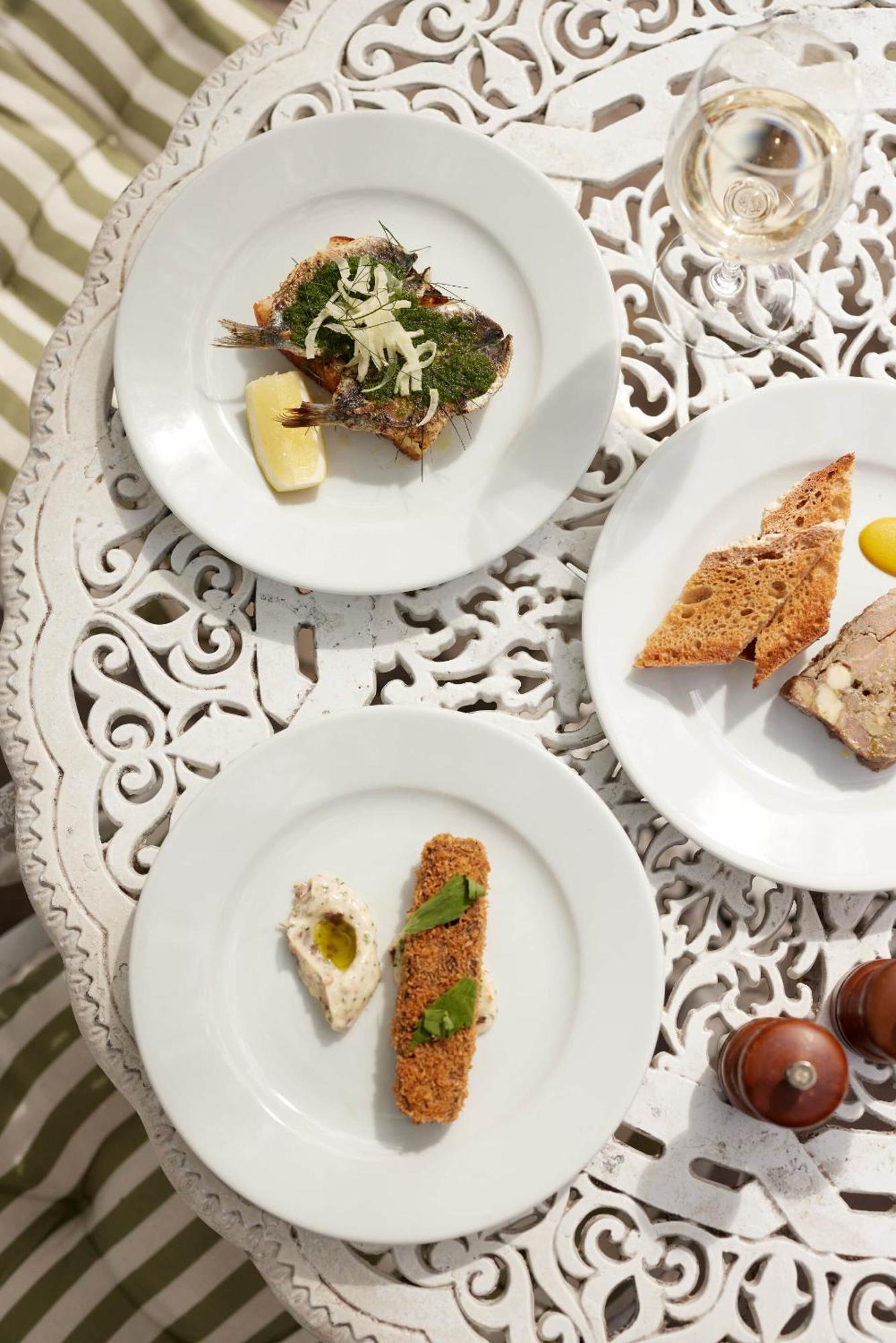 Отель The Grosvenor Arms Hindon Экстерьер фото