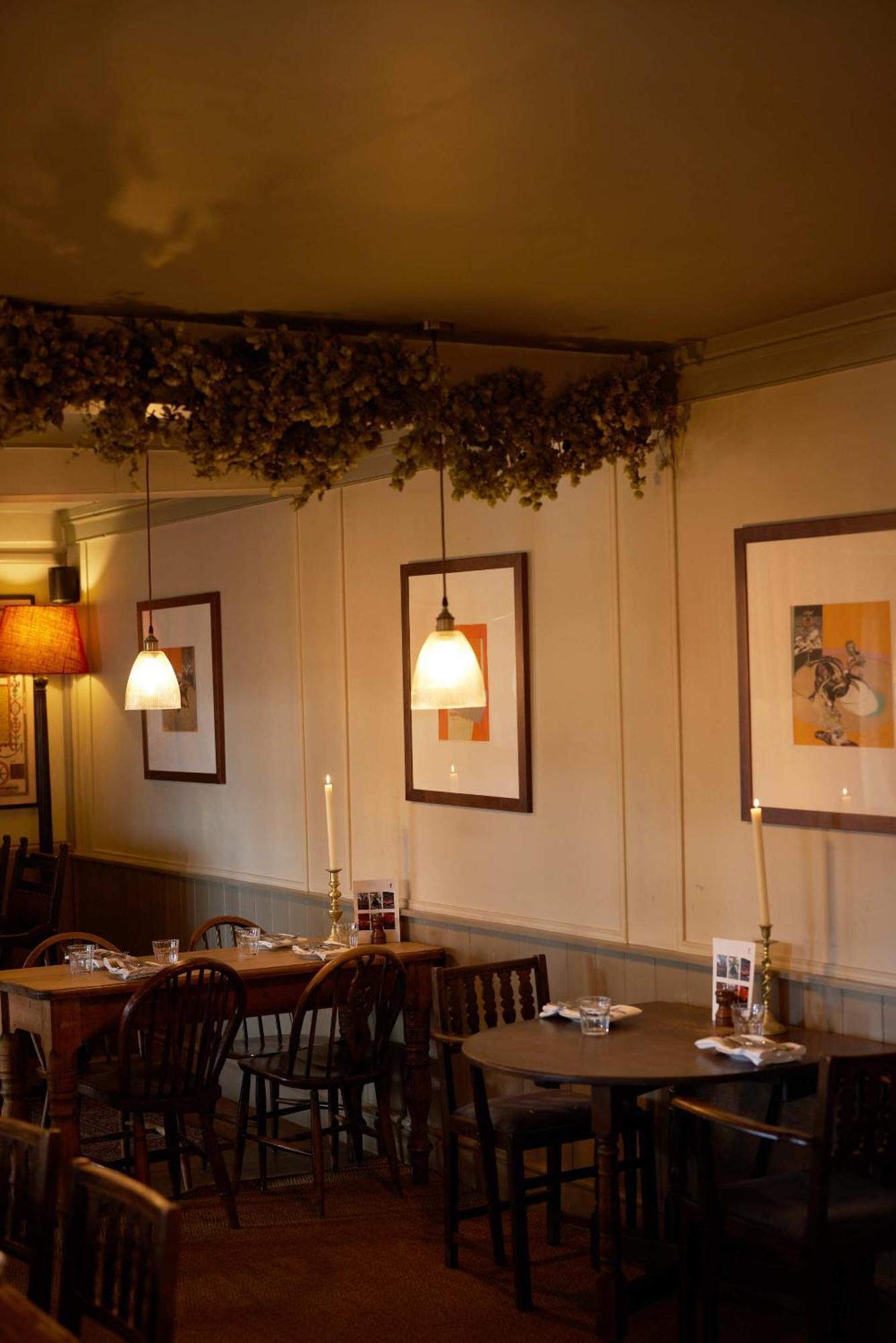 Отель The Grosvenor Arms Hindon Экстерьер фото