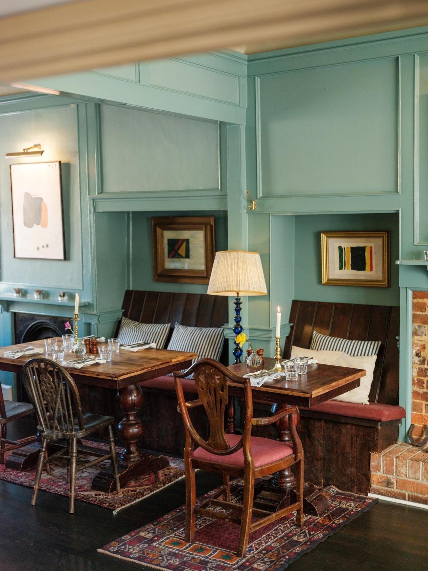 Отель The Grosvenor Arms Hindon Экстерьер фото
